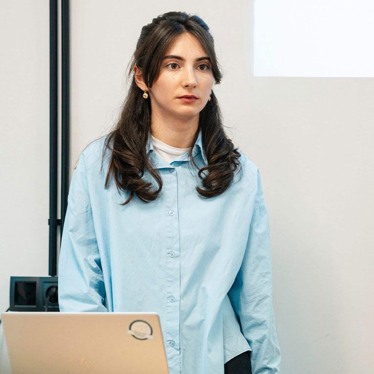 Ana Qumsisvili