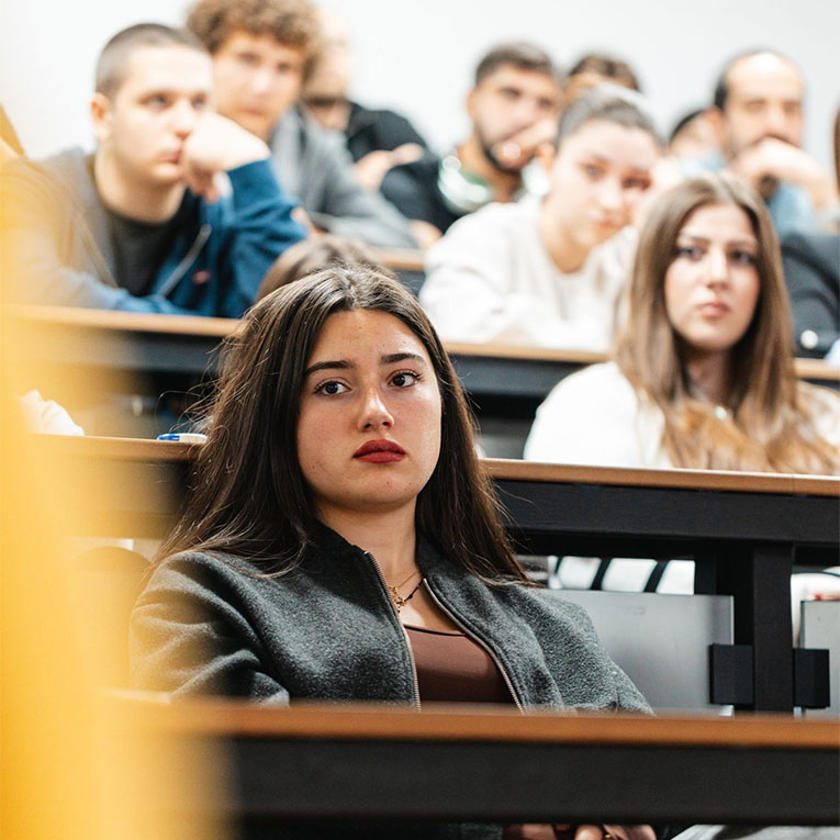 Აკადემია 3